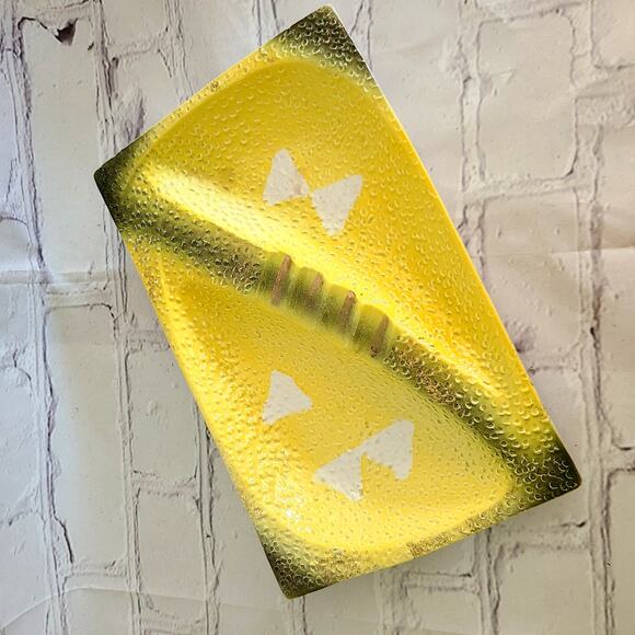 Vintage Mid-Century Atomic Yellow Ashtray-Retro Ceramic MCM Decor-MCM Ashtray - Picture 3 of 5